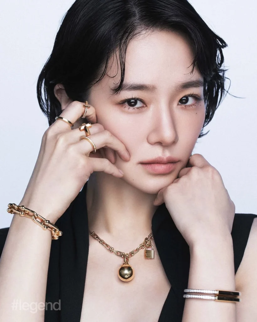 Park Gyu young, Grace Between Worlds